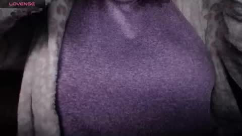 lenagolden online show from April 19, 7:05 pm