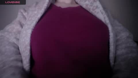 Snapshot of lenagolden chatting on April 22, 2:58 am lenagolden online show from April 22, 2:58 am