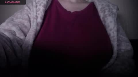 Snapshot of lenagolden chatting on April 29, 5:30 pm lenagolden online show from April 29, 5:30 pm