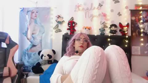 Snapshot of lenaleenyan chatting on January 15, 8:16 pm lenaleenyan online show from January 15, 8:16 pm