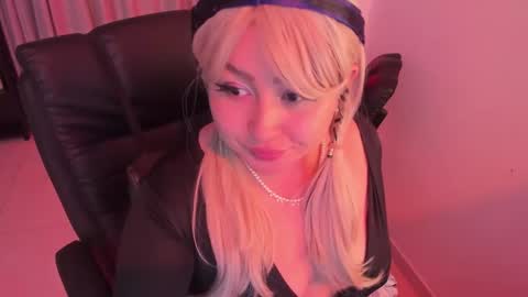 Snapshot of lenasweetx chatting on November 23, 7:57 pm Lenna Kang online show from November 23, 7:57 pm