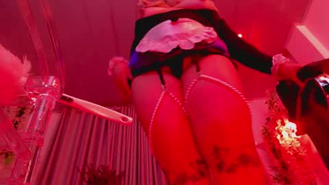 Lenna Kang online show from January 17, 5:05 pm