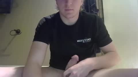 lenewton2004 online show from February 5, 10:44 pm