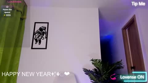 Lenner INDEPENDENT MODEL online show from January 5, 9:48 am