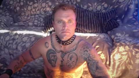Snapshot of lennpearce82 chatting on July 22, 6:38 am lennpearce82 online show from July 22, 6:38 am