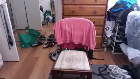 Snapshot of lennyfife chatting on February 5, 5:30 am Pussylicker online show from February 5, 5:30 am