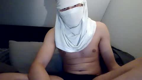 Snapshot of lensor77 chatting on November 6, 11:37 pm lensor77 online show from November 6, 11:37 pm