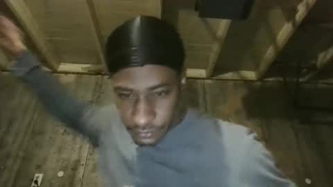 leo199984 online show from December 16, 3:33 am