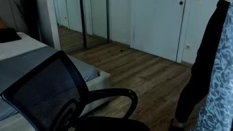 Snapshot of leo__miller chatting on January 8, 3:58 pm LEO online show from January 8, 3:58 pm