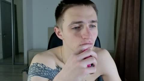 Snapshot of leo__miller chatting on January 14, 6:35 pm LEO online show from January 14, 6:35 pm