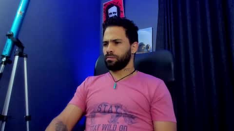 Leo  Diaz online show from February 5, 2:29 am