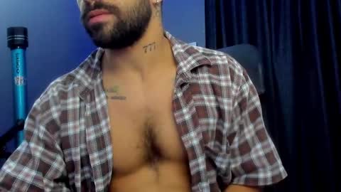 Leo  Diaz online show from February 25, 5:36 pm