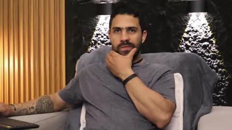 Leo  Diaz online show from January 31, 10:52 pm