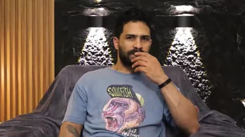 Leo  Diaz online show from February 25, 2:21 am