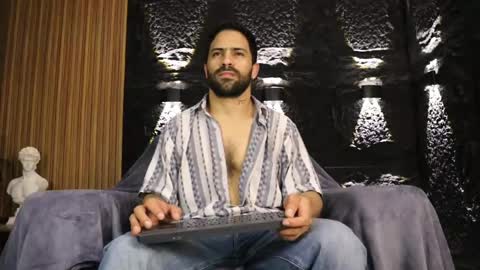 Leo  Diaz online show from May 25, 12:27 am