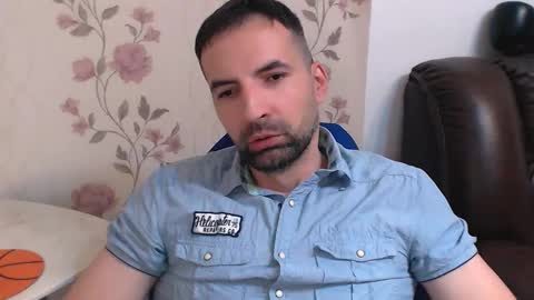 Snapshot of leo_gianni chatting on May 8, 2:22 pm Leo Gianni online show from May 8, 2:22 pm