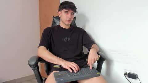 Leo Jones online show from October 27, 3:27 pm