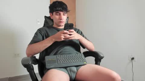 Leo Jones online show from April 1, 12:00 am