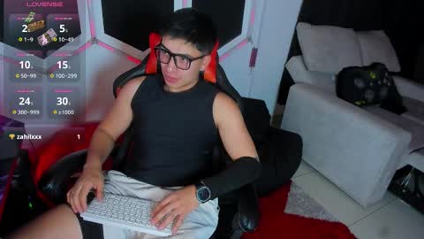 Snapshot of leo_muller chatting on October 2, 2:07 am leo_muller online show from October 2, 2:07 am