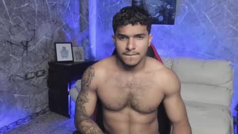 Leo independent model online show from October 17, 11:07 pm