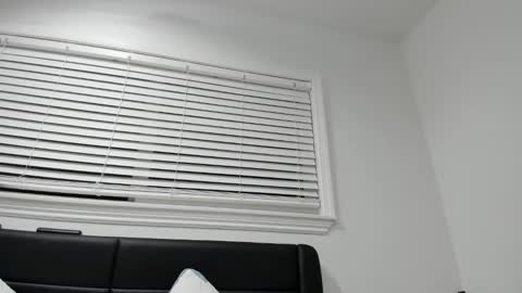 leo_wildd online show from September 16, 10:38 am