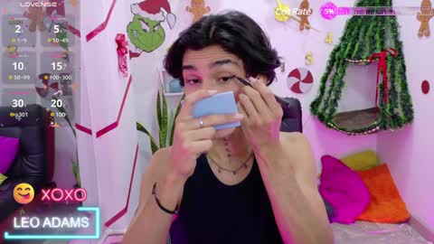 Snapshot of leoadamss chatting on December 14, 1:27 pm Leo online show from December 14, 1:27 pm