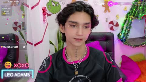 Snapshot of leoadamss chatting on December 18, 1:45 pm Leo online show from December 18, 1:45 pm