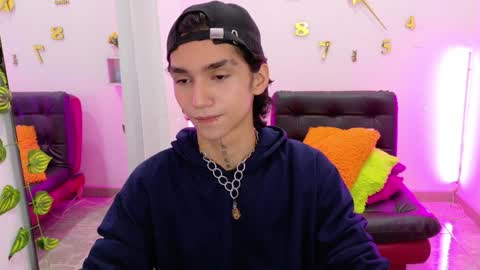 Snapshot of leoadamss chatting on January 9, 2:29 pm Leo online show from January 9, 2:29 pm