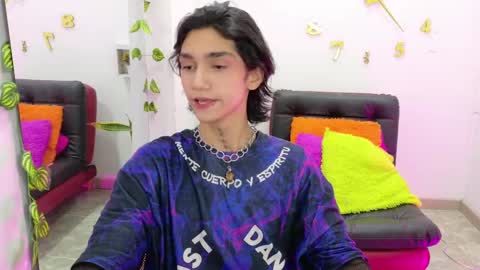 Snapshot of leoadamss chatting on February 18, 12:49 pm Leo online show from February 18, 12:49 pm