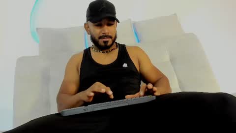 leo  online show from June 11, 1:09 pm