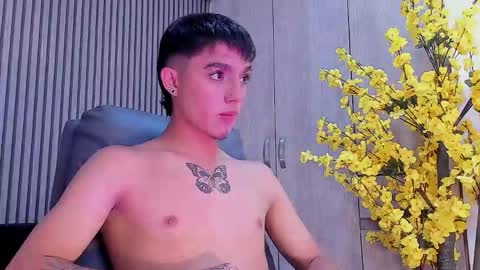 Snapshot of leohard_ chatting on December 20, 2:57 pm leohard_ online show from December 20, 2:57 pm