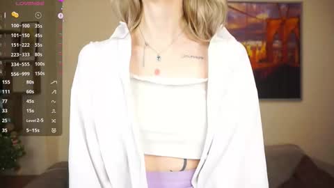 Snapshot of leolakorner chatting on February 24, 6:28 pm Hello Im Roxy Im just starting my journey here so lets get acquainted online show from February 24, 6:28 pm