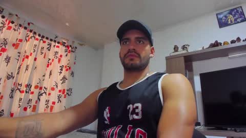 Leon Hart online show from December 17, 8:54 pm