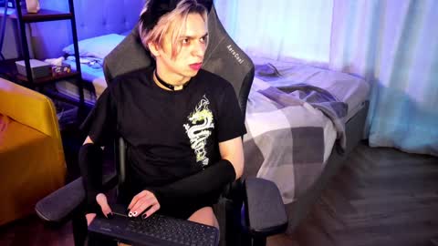 Leon online show from January 30, 7:29 am