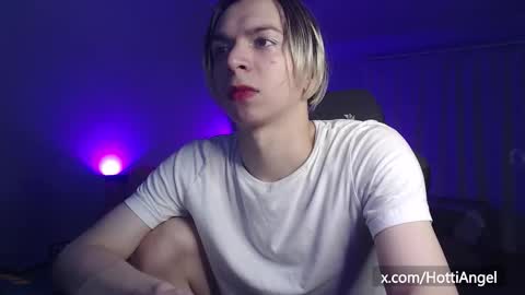 Leon online show from September 23, 4:10 pm