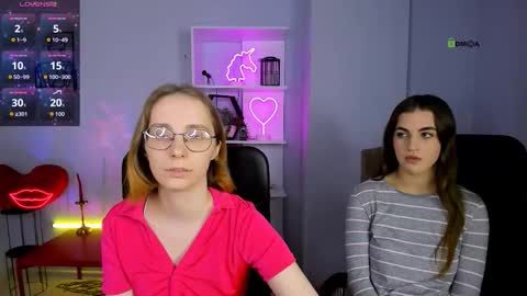 Snapshot of leona_light chatting on November 16, 1:17 pm Leona online show from November 16, 1:17 pm