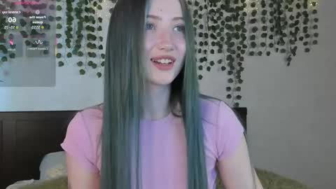 Snapshot of leona_vixen chatting on June 2, 5:09 am Leona online show from June 2, 5:09 am