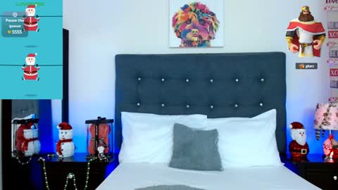 LUCY online show from December 19, 10:53 pm