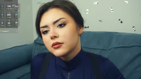 Snapshot of leonardarizk chatting on October 2, 7:15 am Mia online show from October 2, 7:15 am