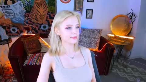 leonastone online show from September 27, 5:29 pm