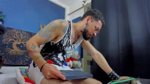 Len online show from February 14, 2:07 am