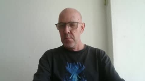 leonew71 online show from April 24, 11:45 am