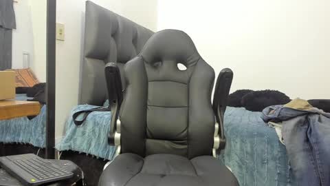 Leo online show from December 8, 4:14 am