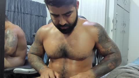 Leo online show from December 17, 5:47 pm