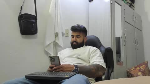 Leo online show from January 13, 1:45 am