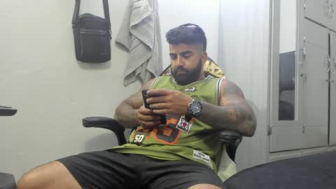 Leo online show from February 4, 1:45 am