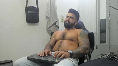 Leo online show from February 4, 6:49 pm