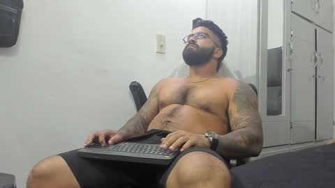 Leo online show from February 5, 12:10 am