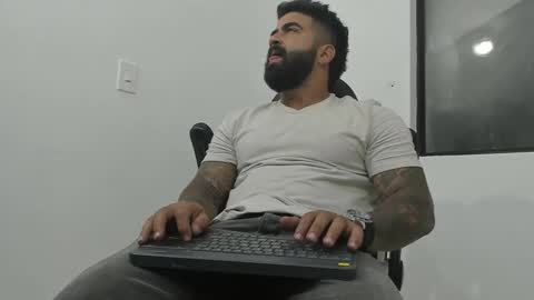 Leo online show from February 23, 2:18 am