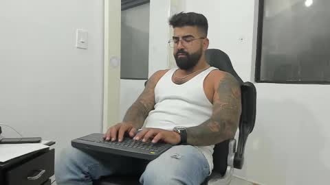 Leo online show from February 26, 7:49 pm